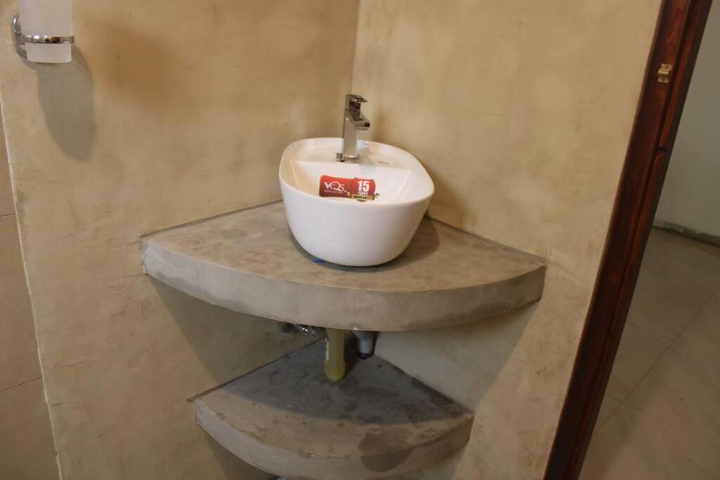 Апартаменти Holiday Home Ragama *